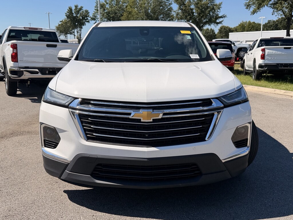 Used 2023 Chevrolet Traverse LT Cloth SUV