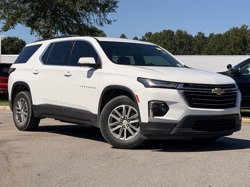 Used 2023 Chevrolet Traverse LT Cloth SUV