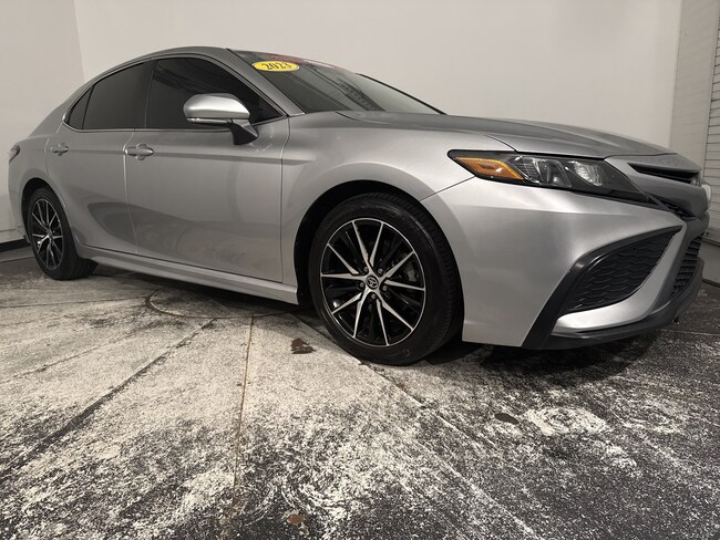 2023 Toyota Camry SE Sedan