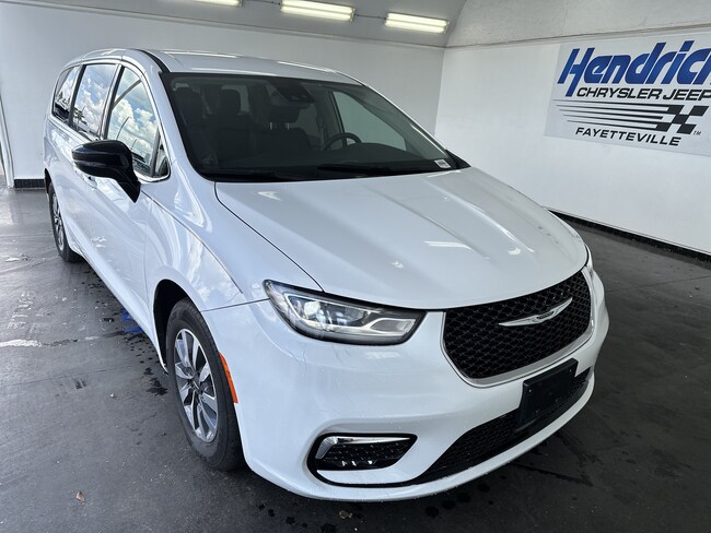 2024 Chrysler Pacifica Hybrid Select Minivan