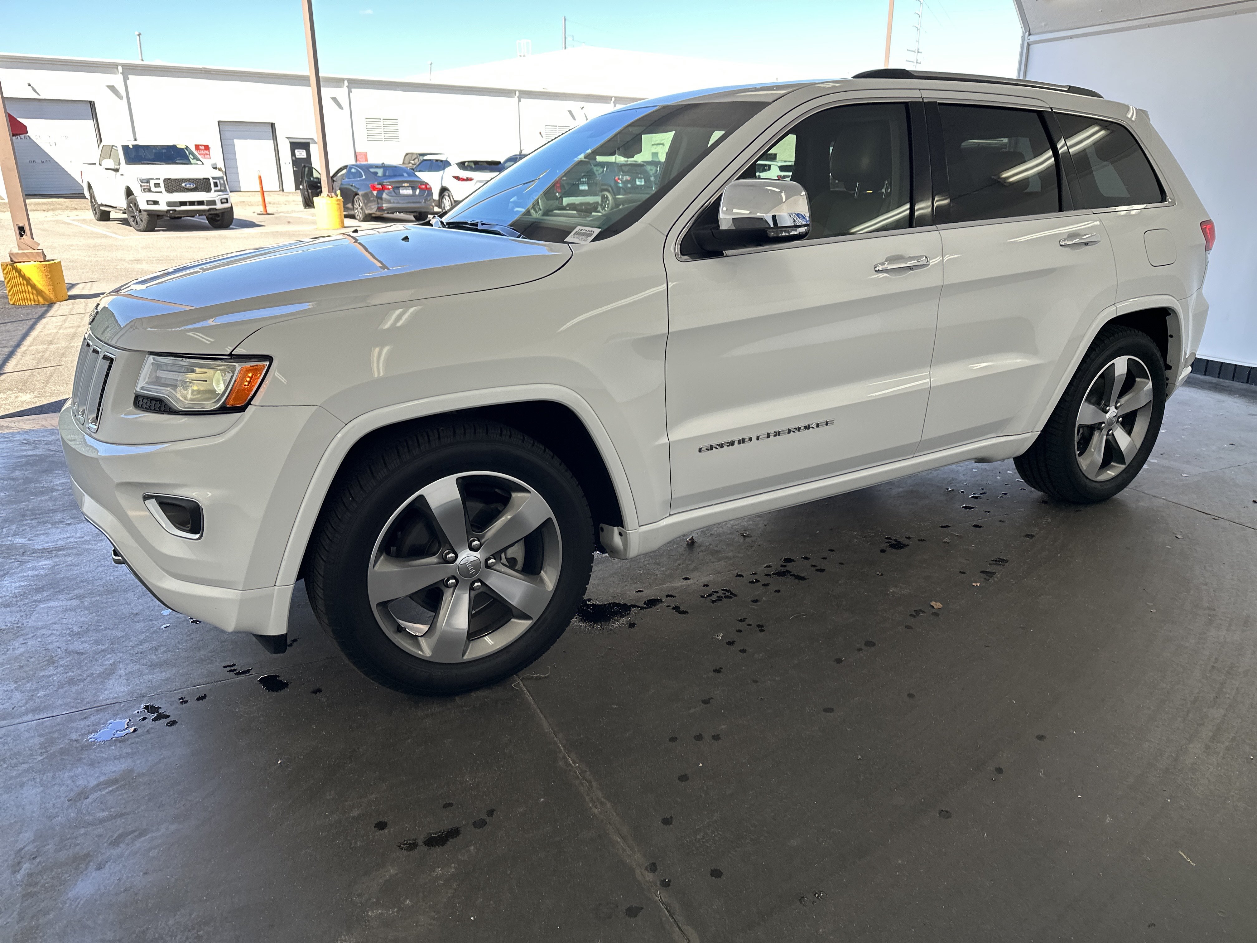 Used 2016 Jeep Grand Cherokee Overland SUV
