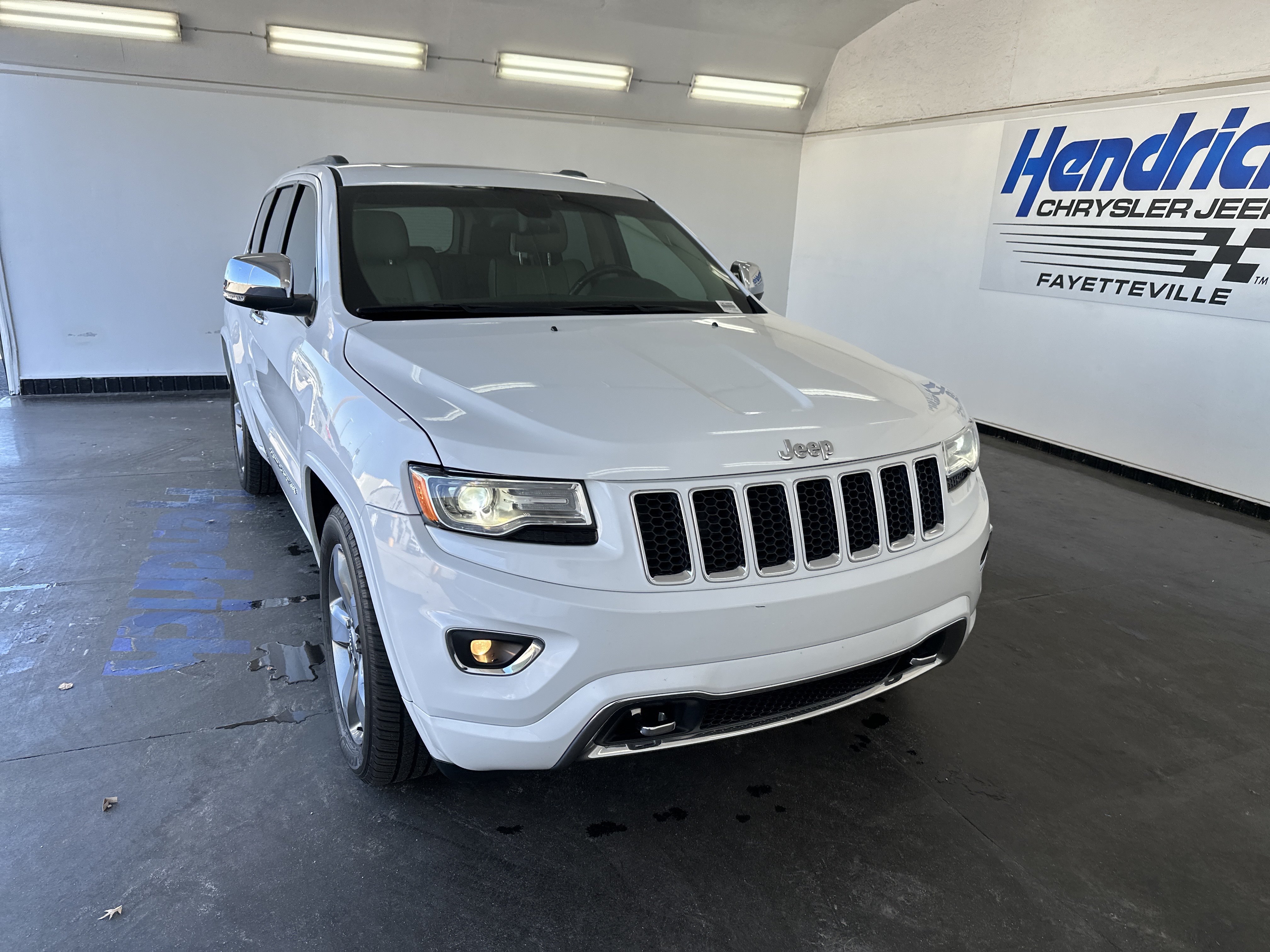 2016 Jeep Grand Cherokee Overland SUV