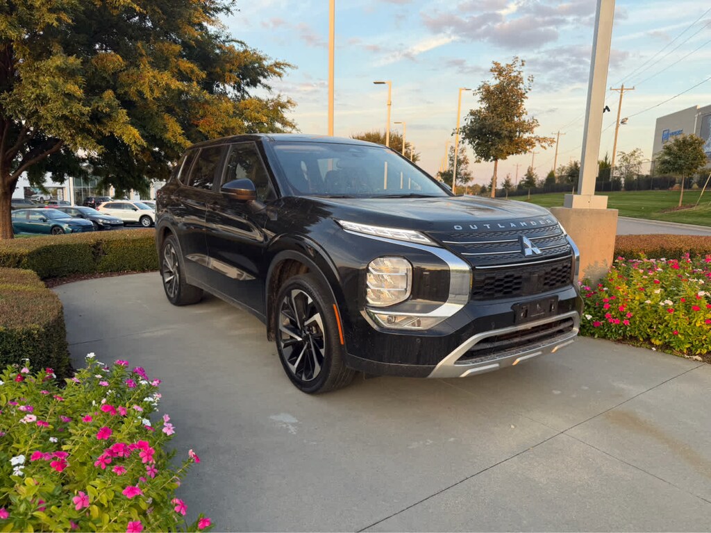 Used 2024 Mitsubishi Outlander SE SUV