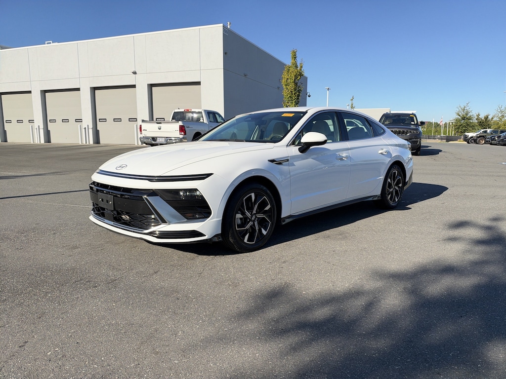Used 2025 Hyundai Sonata SEL Sedan