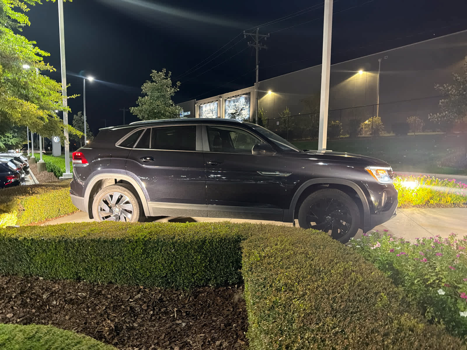 Certified 2024 Volkswagen Atlas Cross Sport 2.0T SE w/Technology SUV