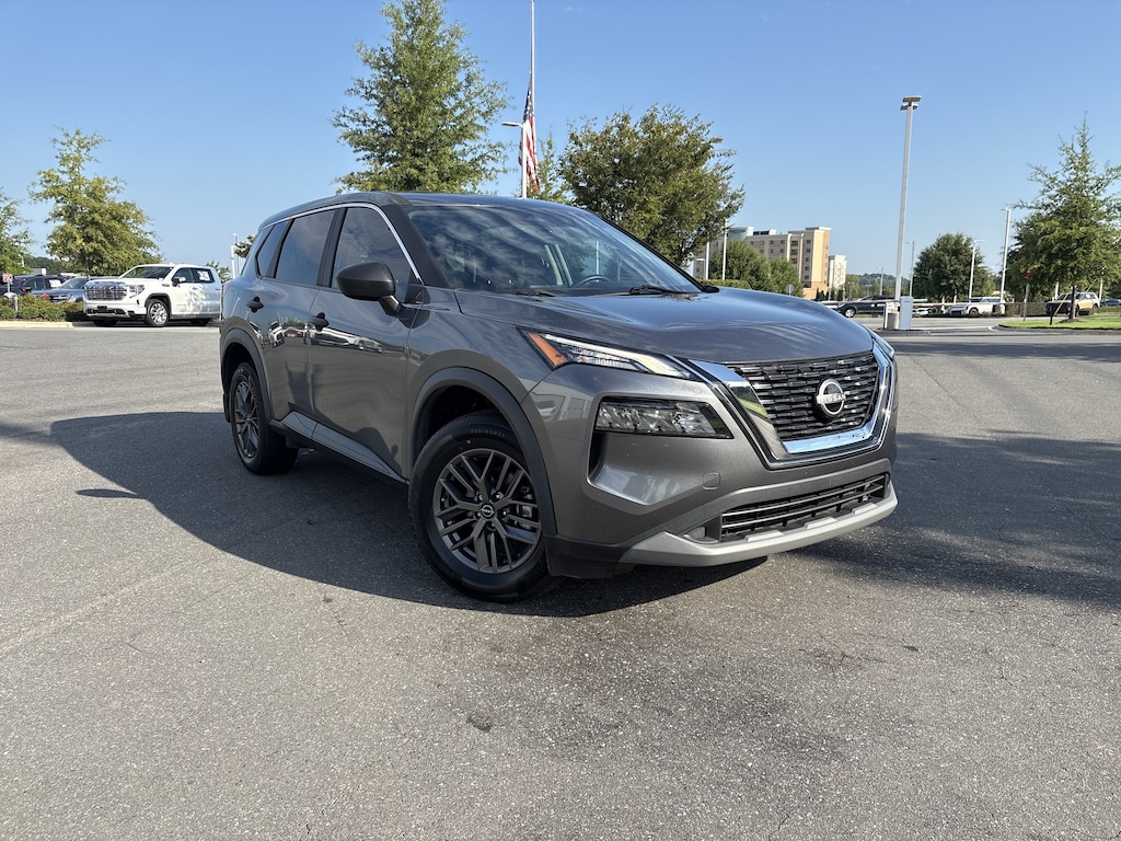 Used 2023 Nissan Rogue S SUV