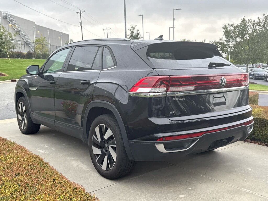 Used 2024 Volkswagen Atlas Cross Sport 2.0T SE w/Technology SUV