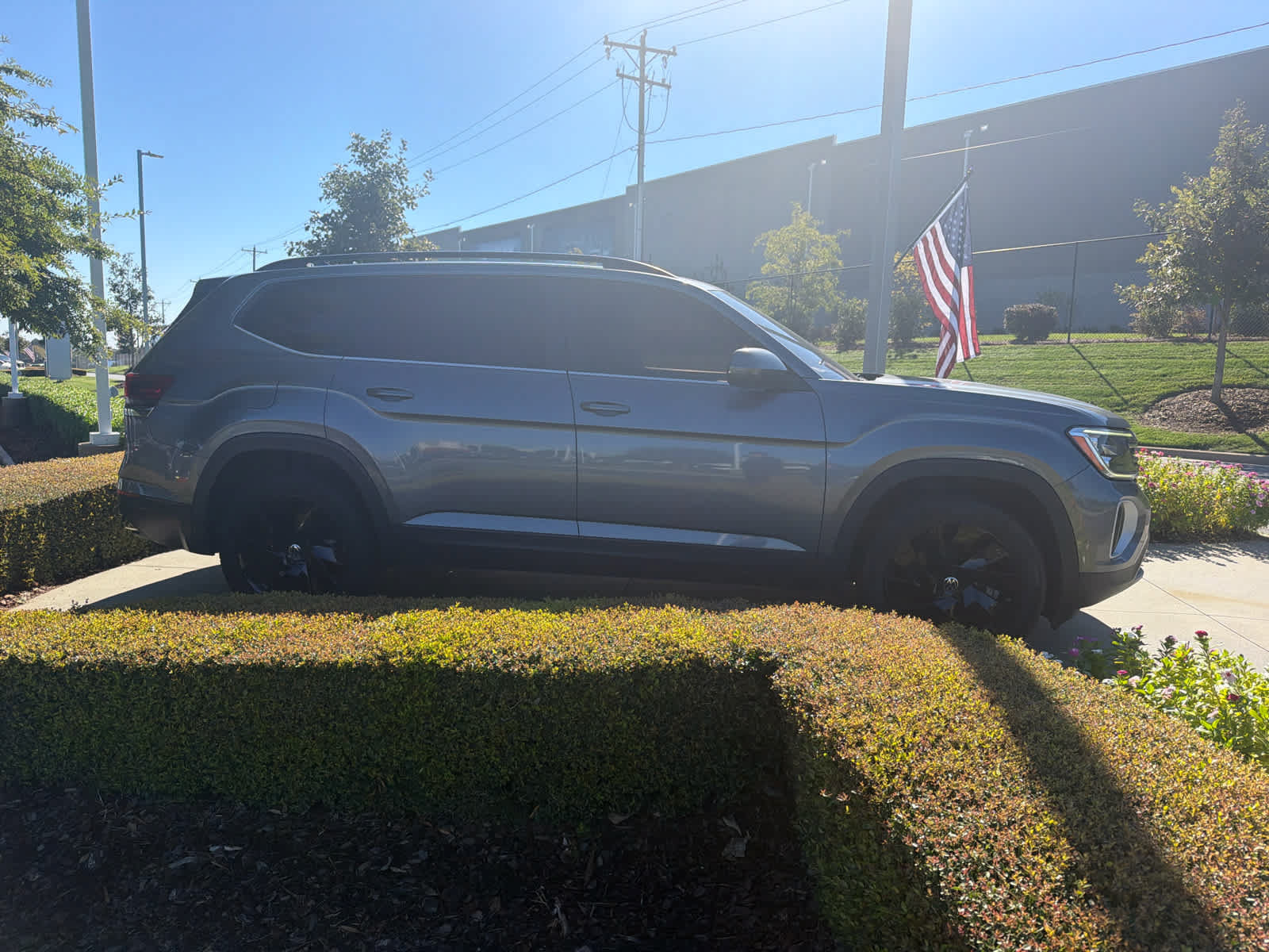 Used 2024 Volkswagen Atlas 2.0T SE w/Technology SUV