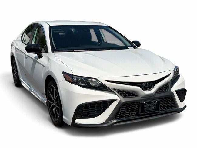 2023 Toyota Camry SE Sedan