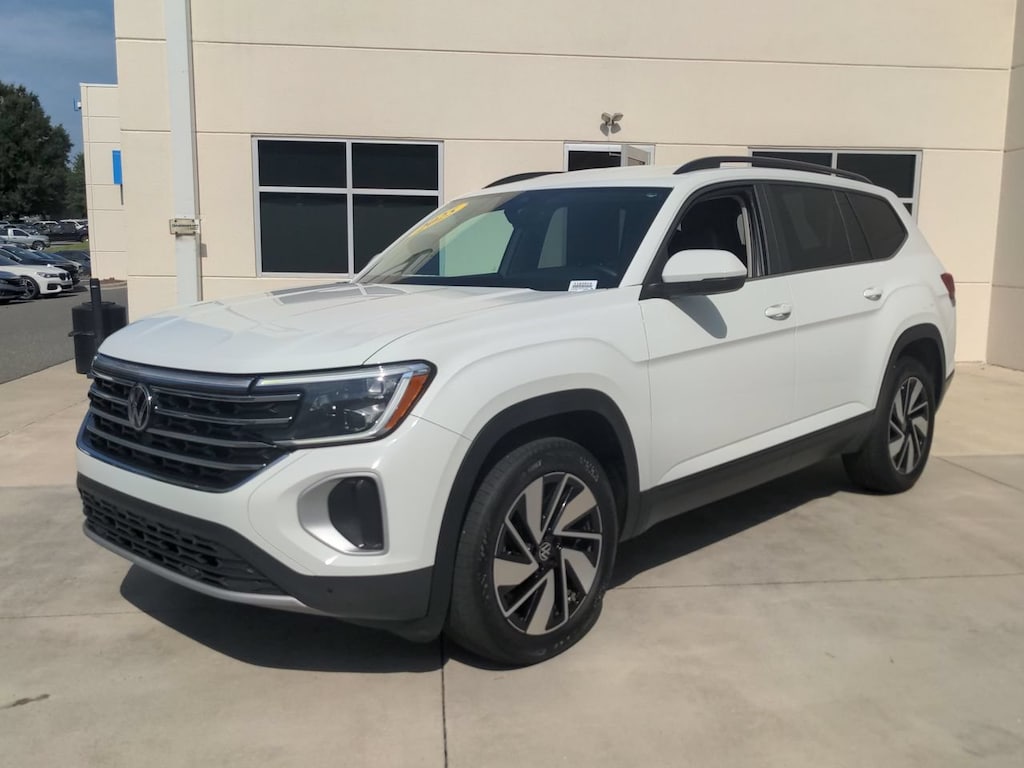 Used 2025 Volkswagen Atlas 2.0T SE w/Technology SUV