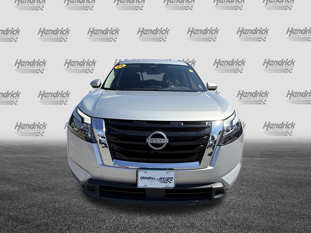 Used 2024 Nissan Pathfinder SV SUV