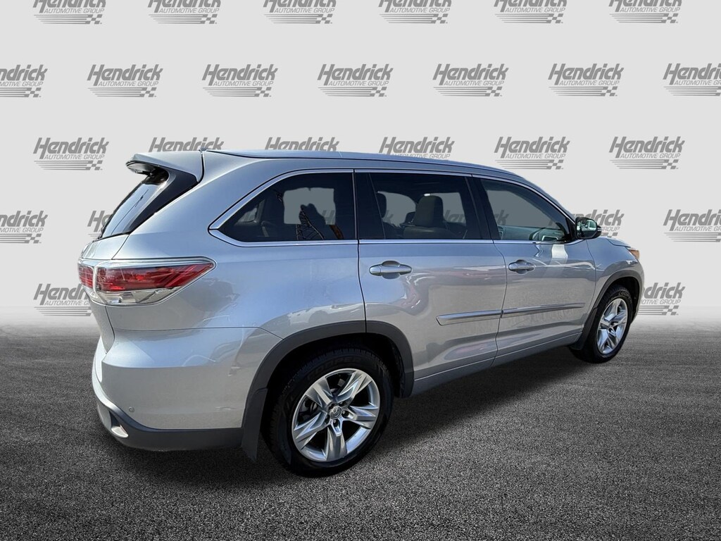 Used 2015 Toyota Highlander Limited Platinum V6 SUV