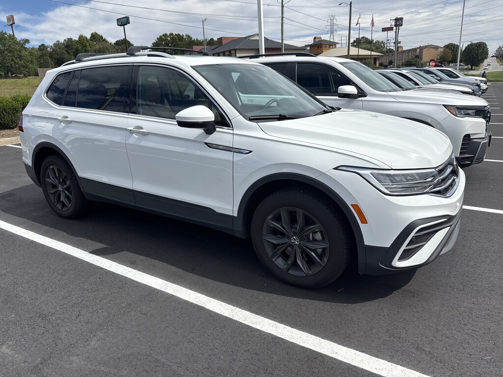Used 2024 Volkswagen Tiguan 2.0T SE SUV
