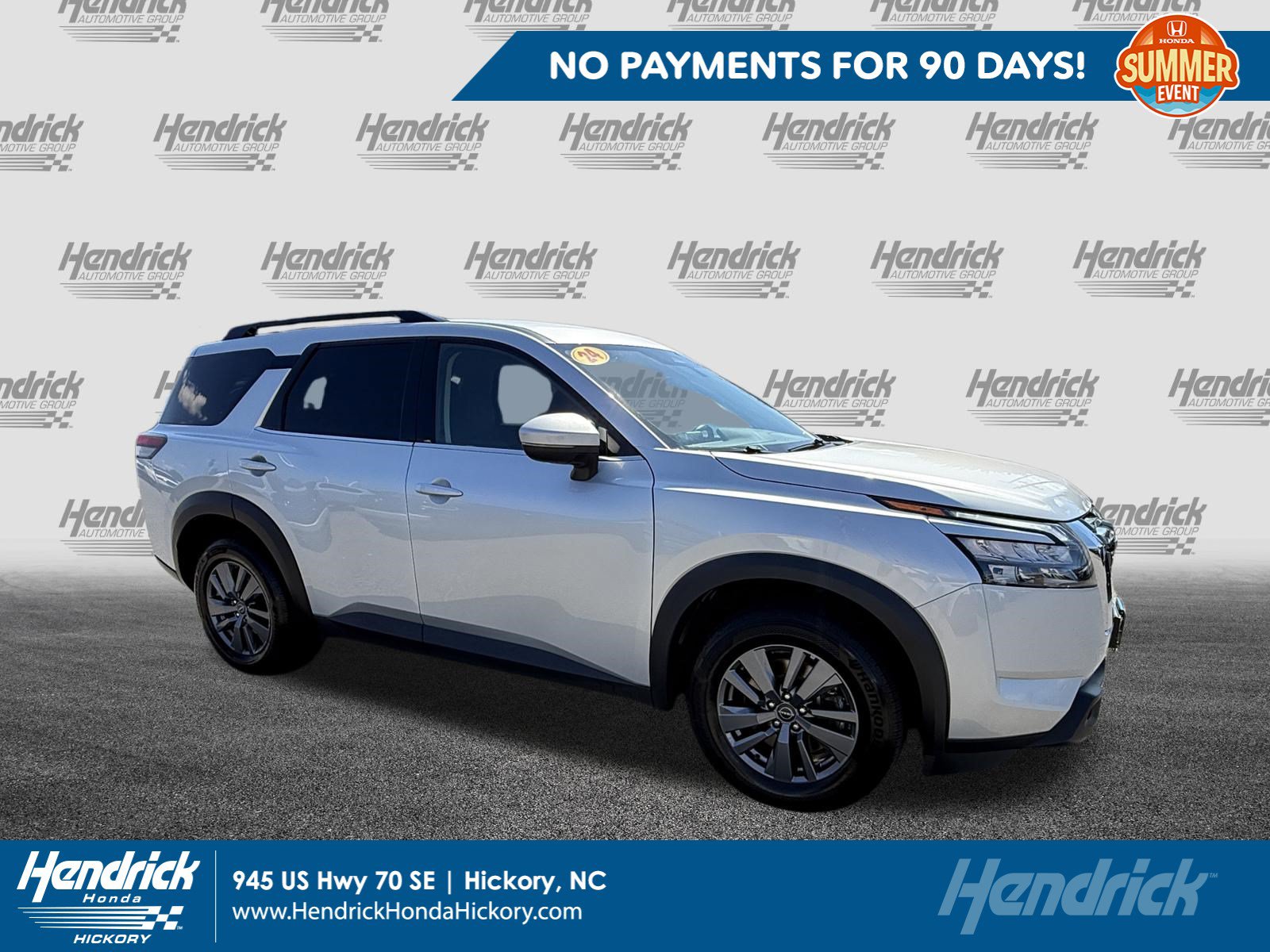 2024 Nissan Pathfinder SV