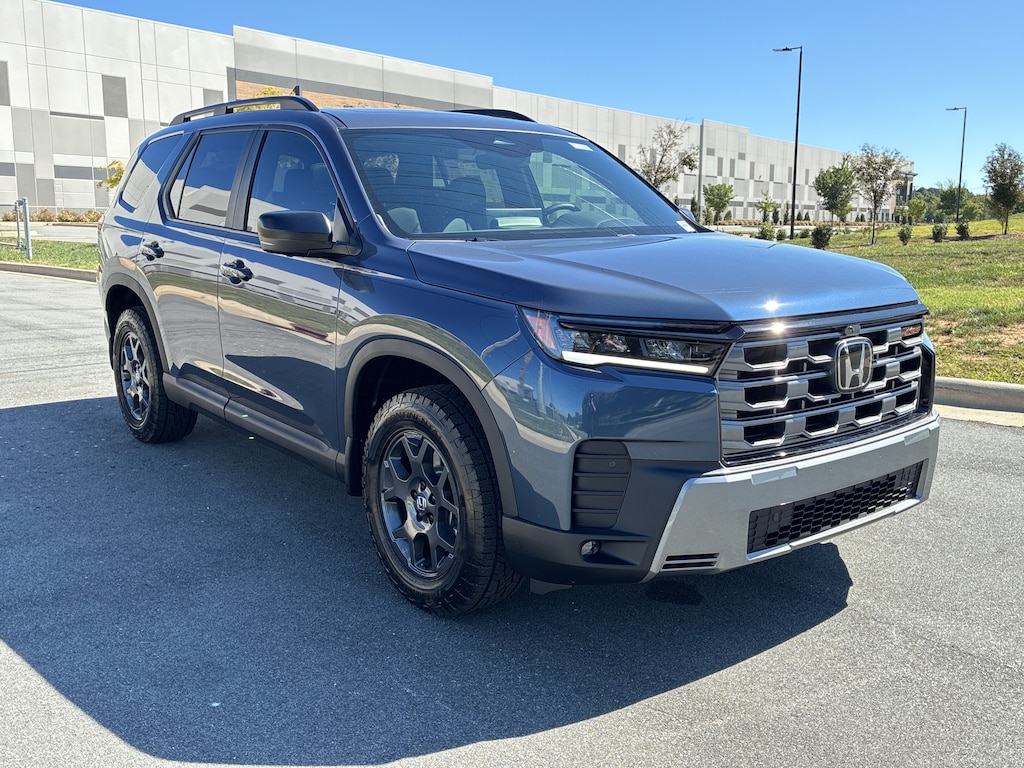 New 2026 Honda Pilot TrailSport SUV