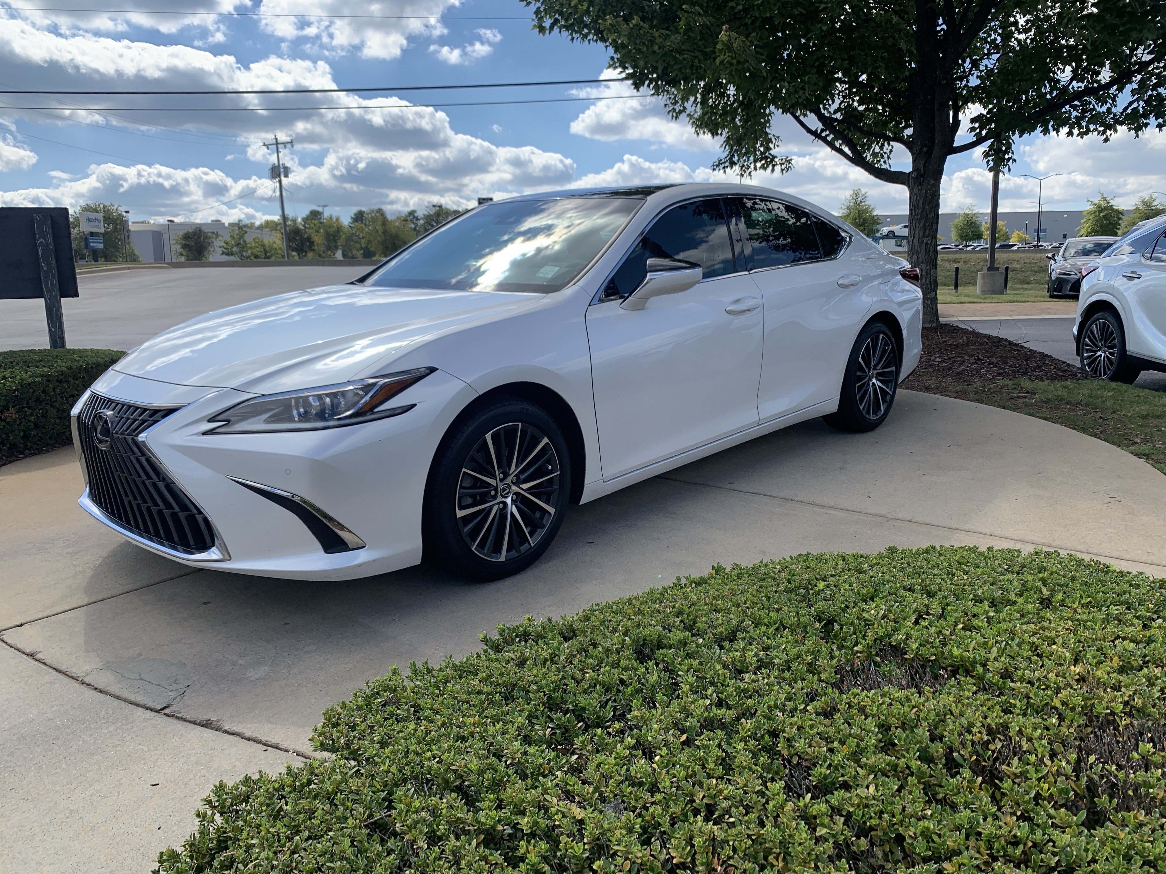 Used 2022 Lexus ES 350 Sedan