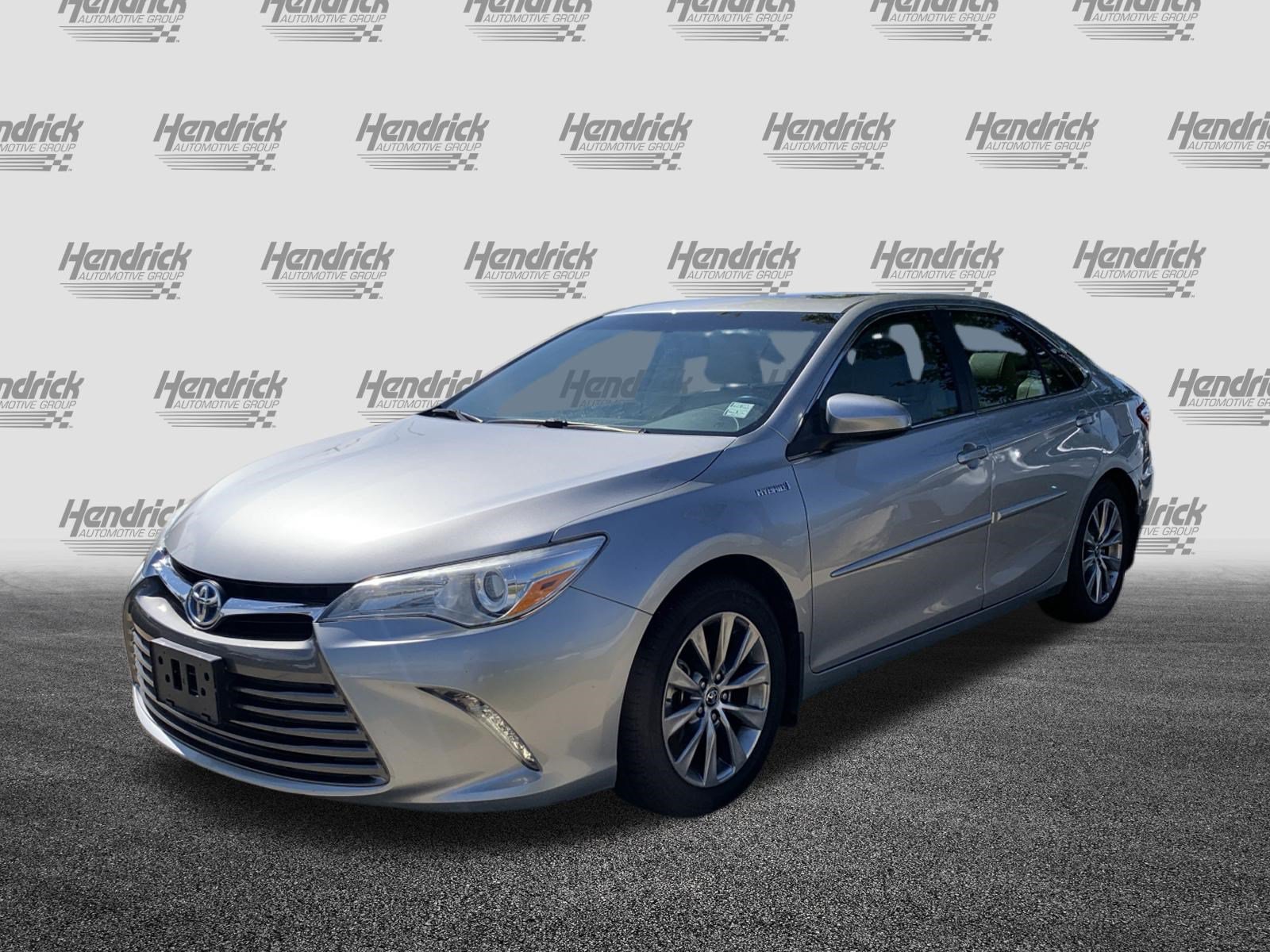 Used 2015 Toyota Camry Hybrid XLE Sedan