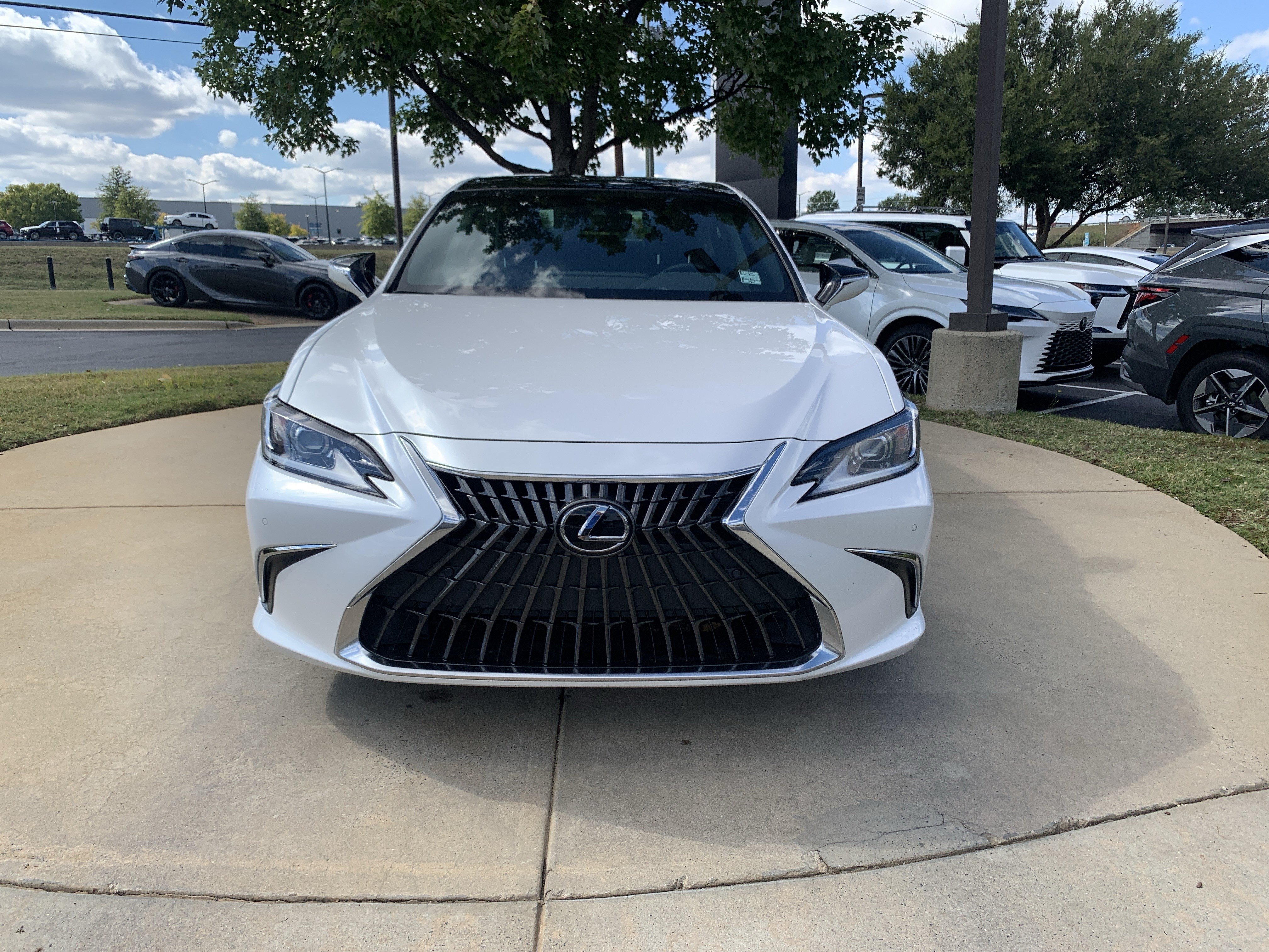 Used 2022 Lexus ES 350 Sedan