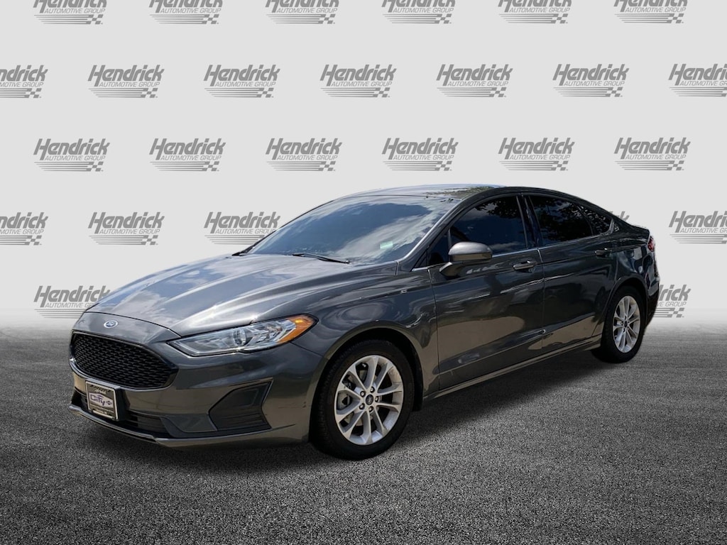 Used 2019 Ford Fusion SE Sedan
