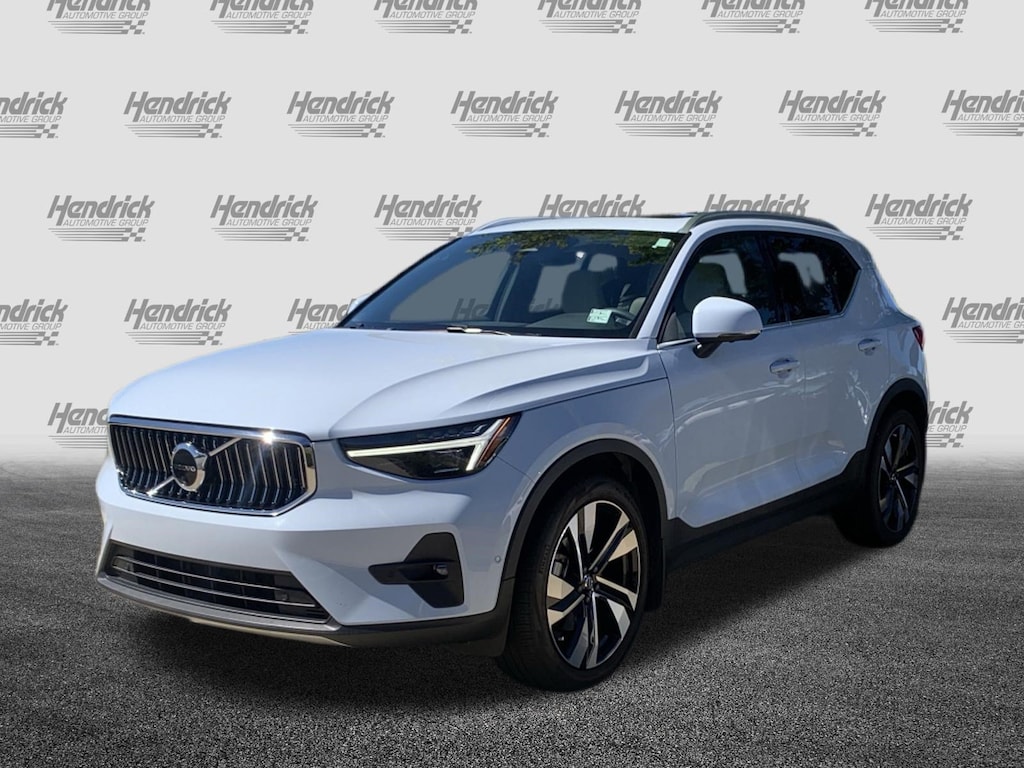 Used 2024 Volvo XC40 Plus Bright Theme SUV