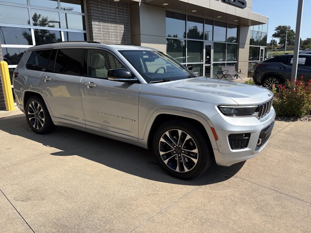Used 2021 Jeep Grand Cherokee L Overland with VIN 1C4RJKDG4M8120723 for sale in Kansas City