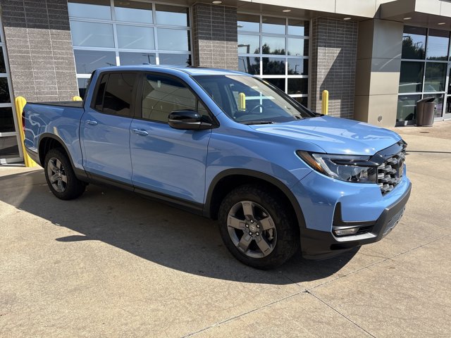 Used 2024 Honda Ridgeline TrailSport with VIN 5FPYK3F66RB005557 for sale in Kansas City