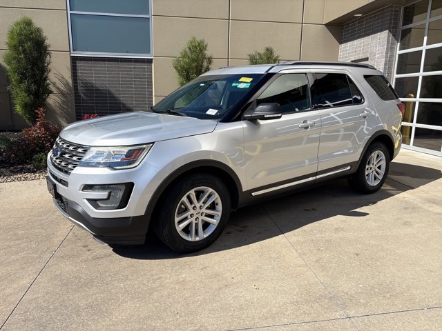 Used 2017 Ford Explorer XLT SUV