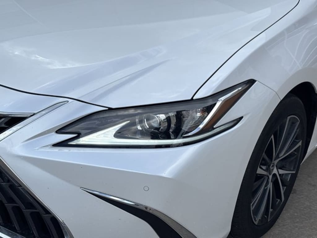 Certified 2024 Lexus ES 300h Sedan