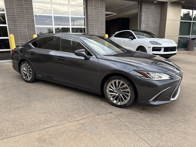 Certified 2022 Lexus ES Hybrid 300h Luxury with VIN 58AEA1C18NU020966 for sale in Kansas City