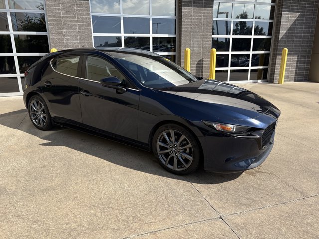 Used 2019 Mazda Mazda3 Preferred AWD with VIN JM1BPBMM3K1130638 for sale in Kansas City
