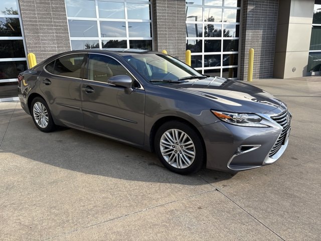 Used 2017 Lexus ES 350 with VIN 58ABK1GGXHU055656 for sale in Kansas City