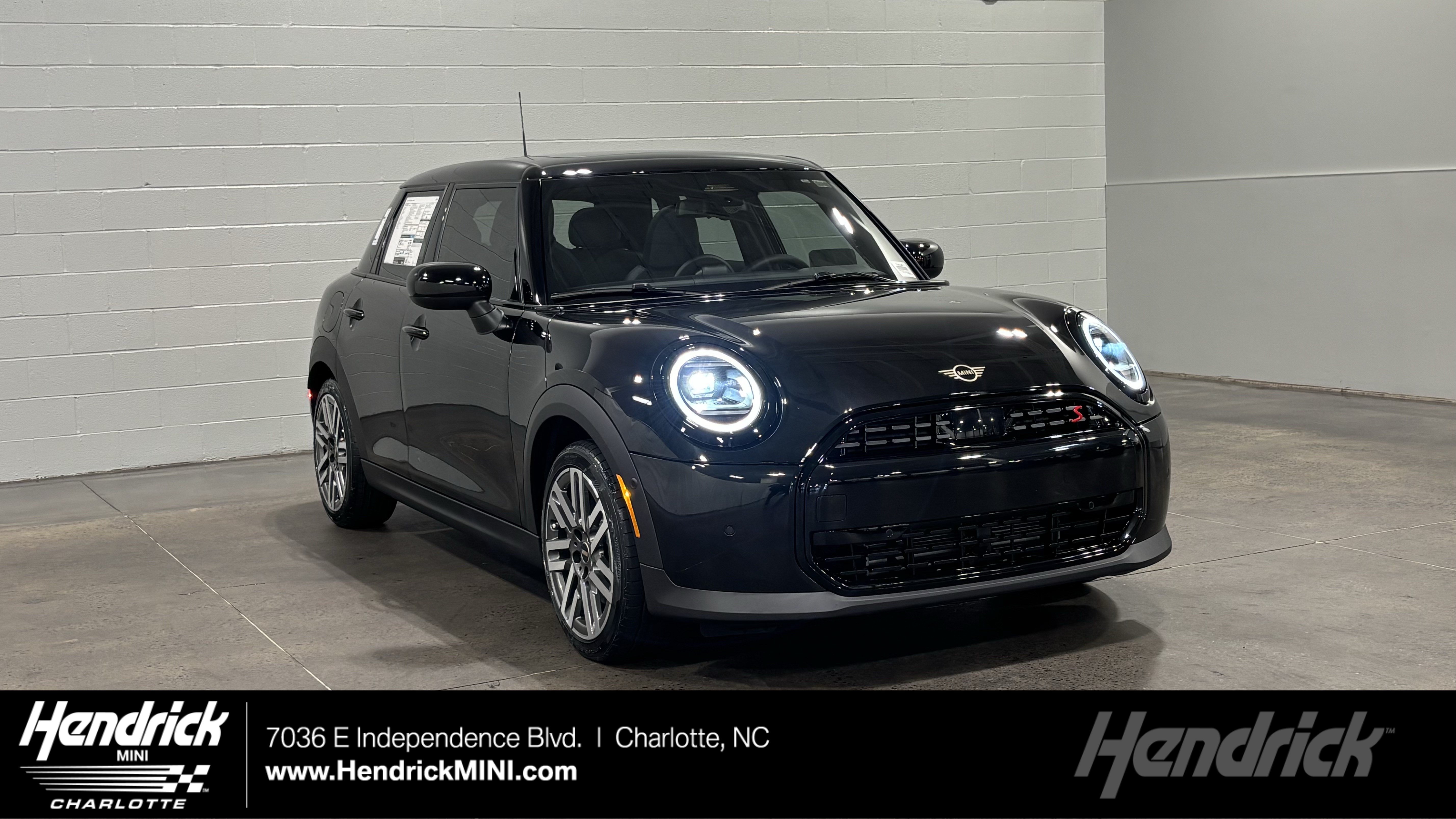 2026 MINI 4 Door Signature Plus Hatchback
