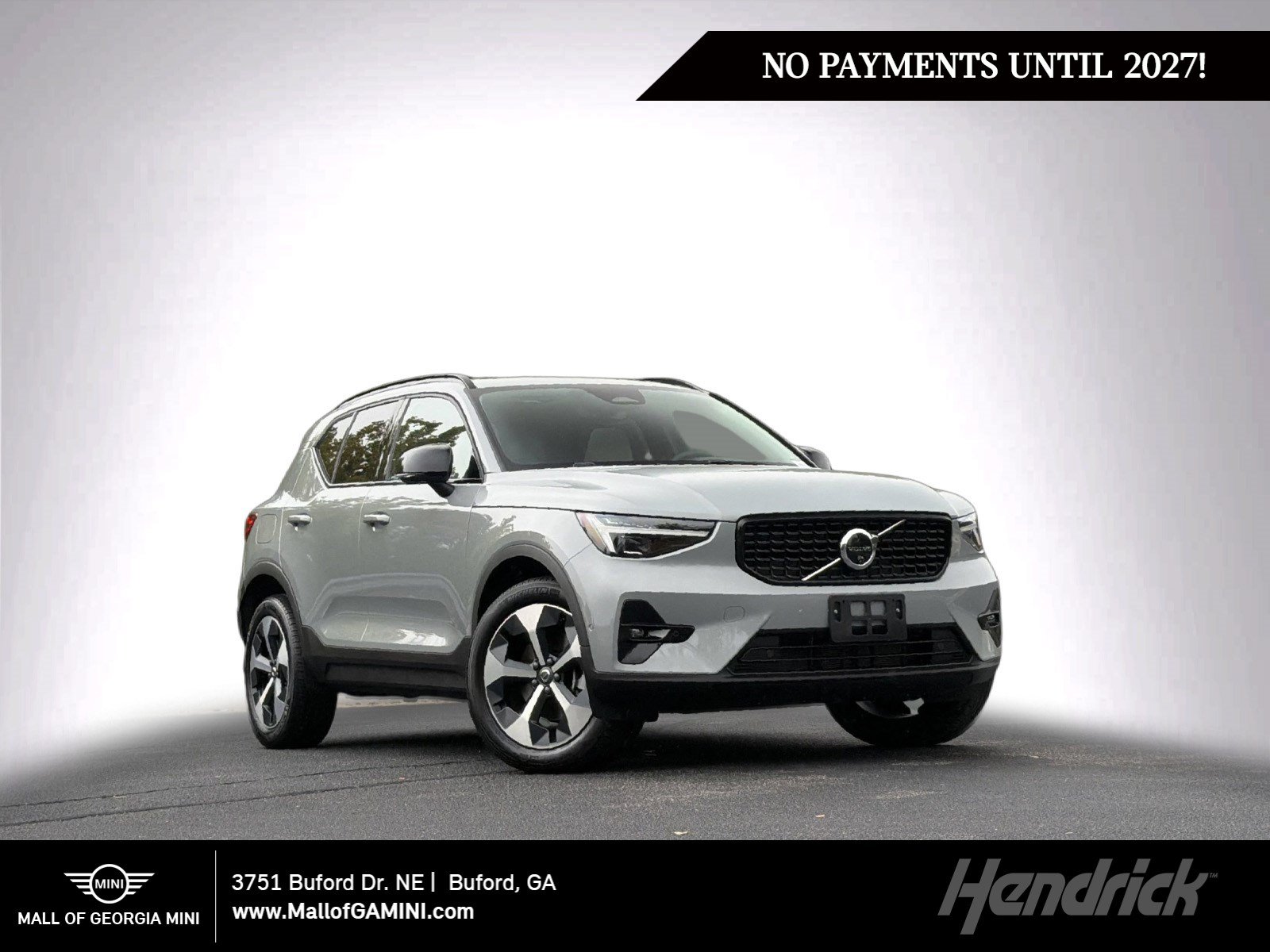 2025 Volvo XC40 Plus Dark Theme