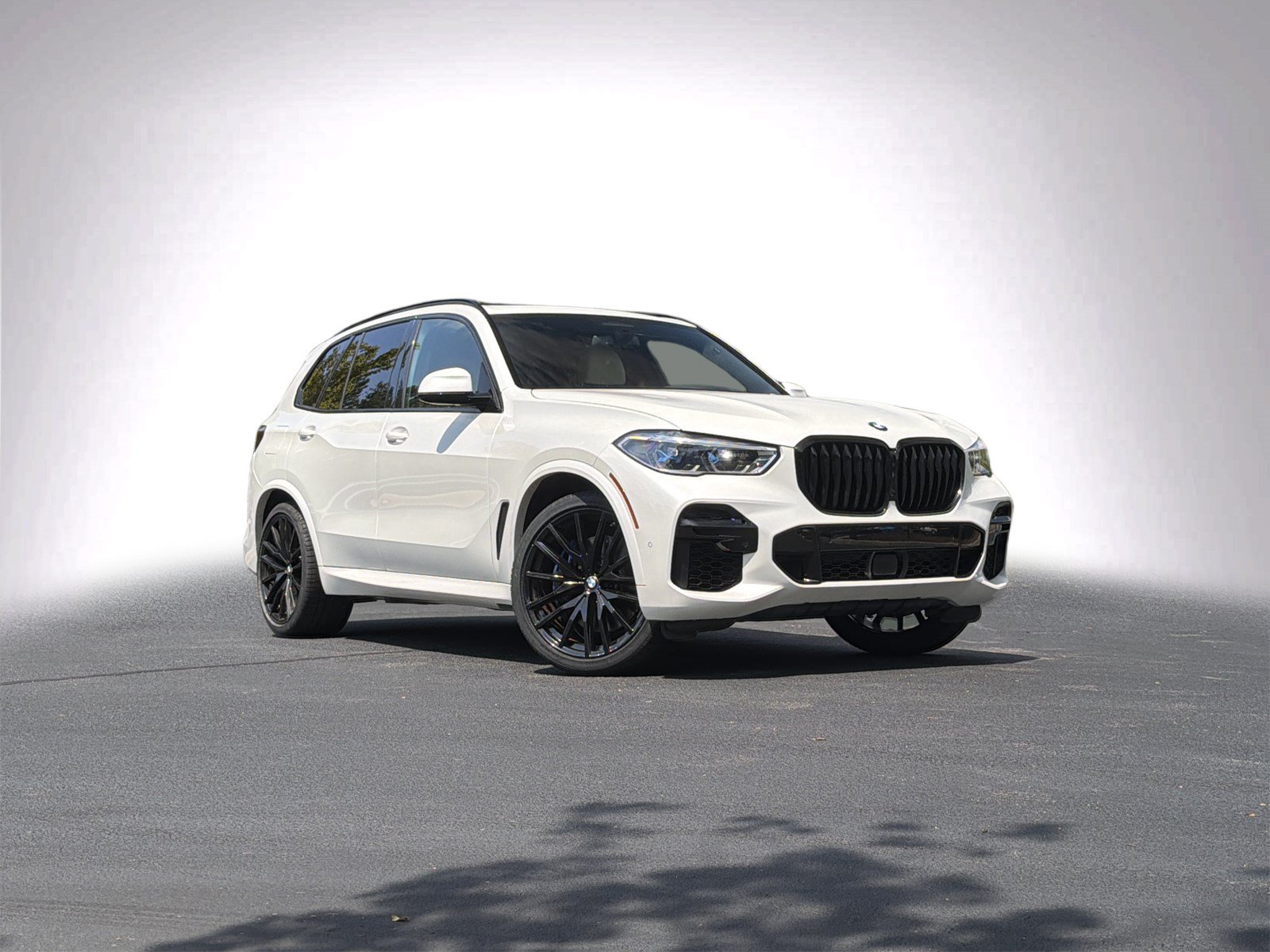 2022 BMW X5 M50i SUV
