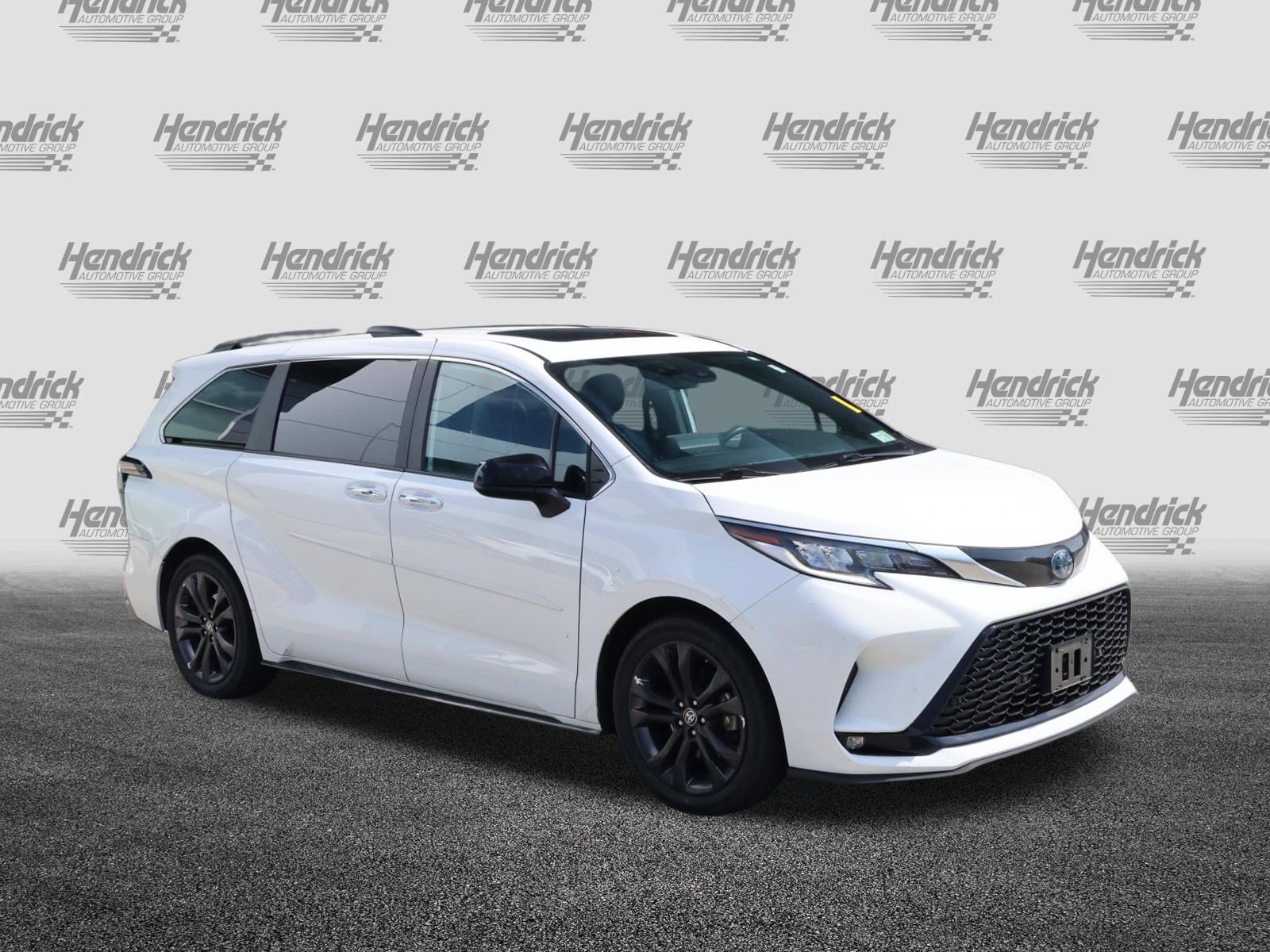 2023 Toyota Sienna XSE Van Passenger Van