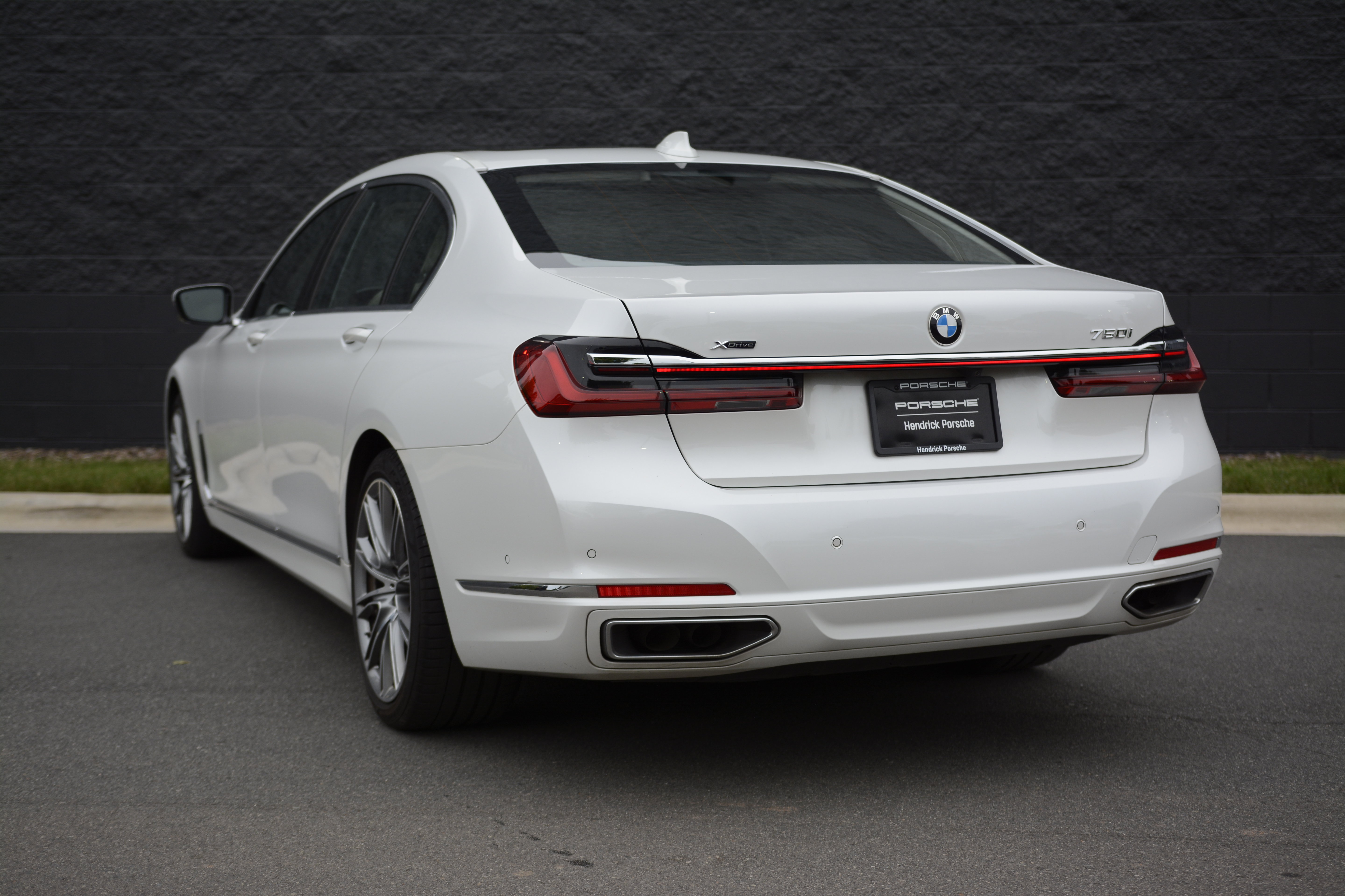 Used 2022 BMW 750i xDrive Sedan