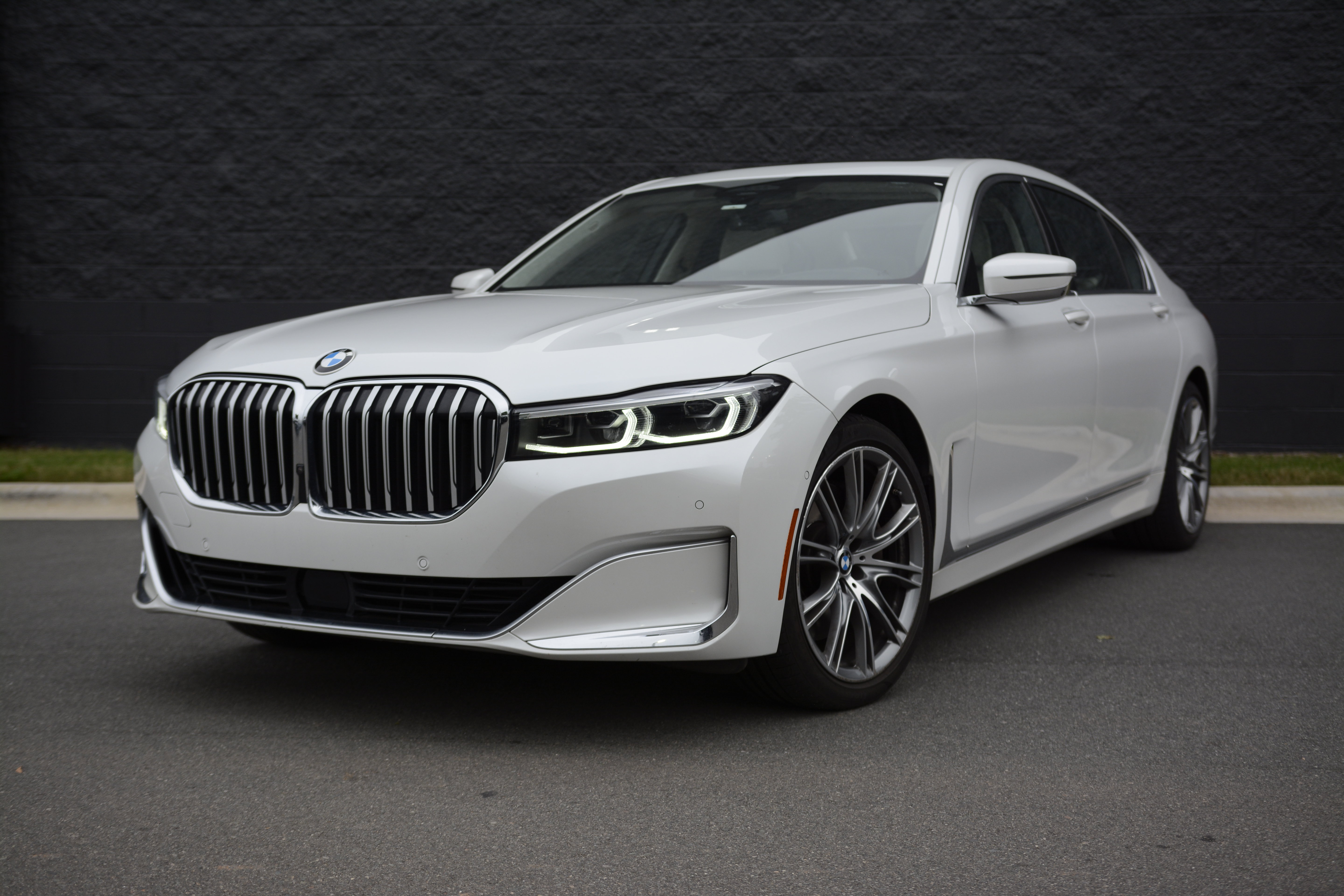 Used 2022 BMW 750i xDrive Sedan
