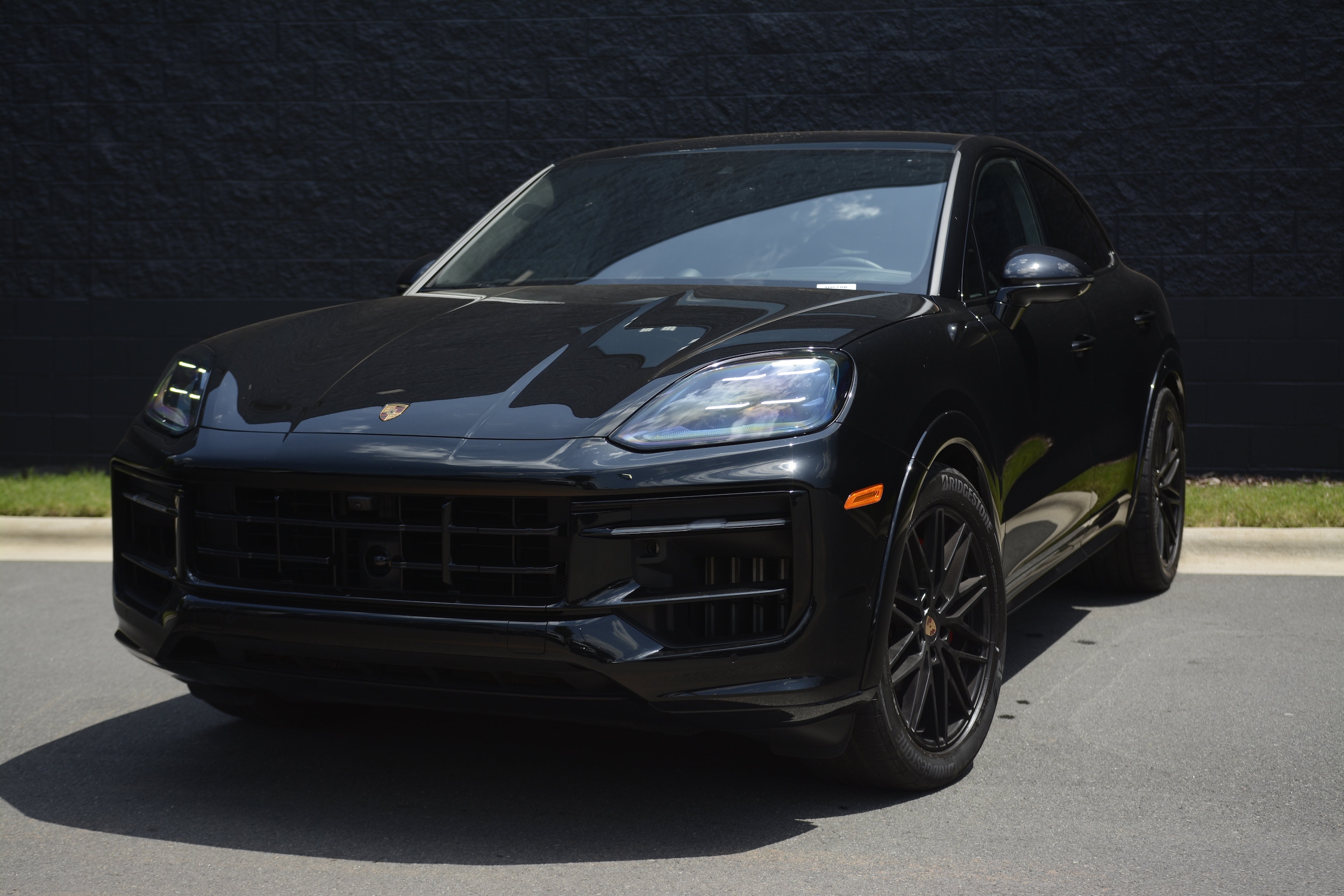 2025 Porsche Cayenne Coupe GTS