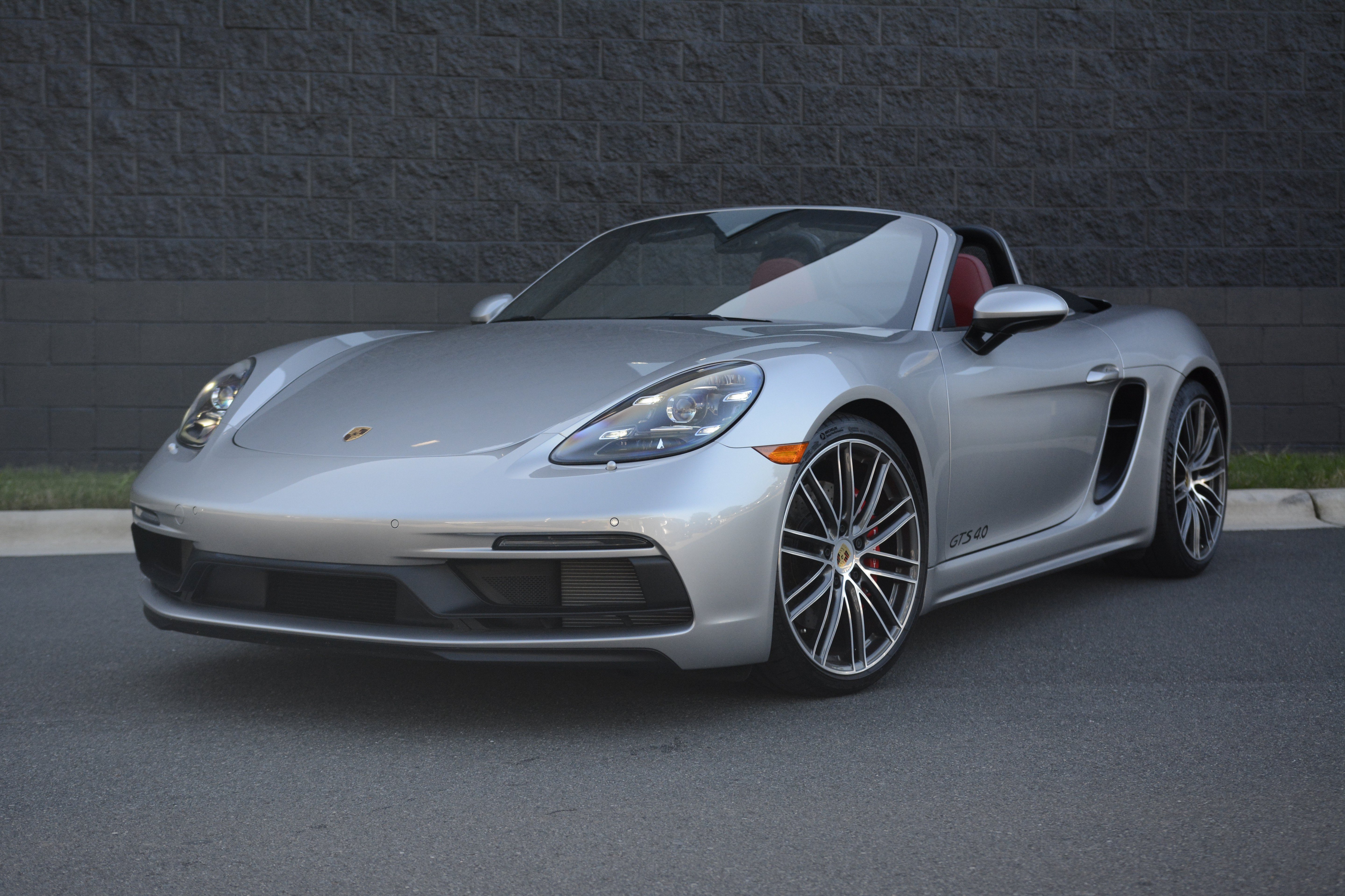  Porsche 718 Boxster