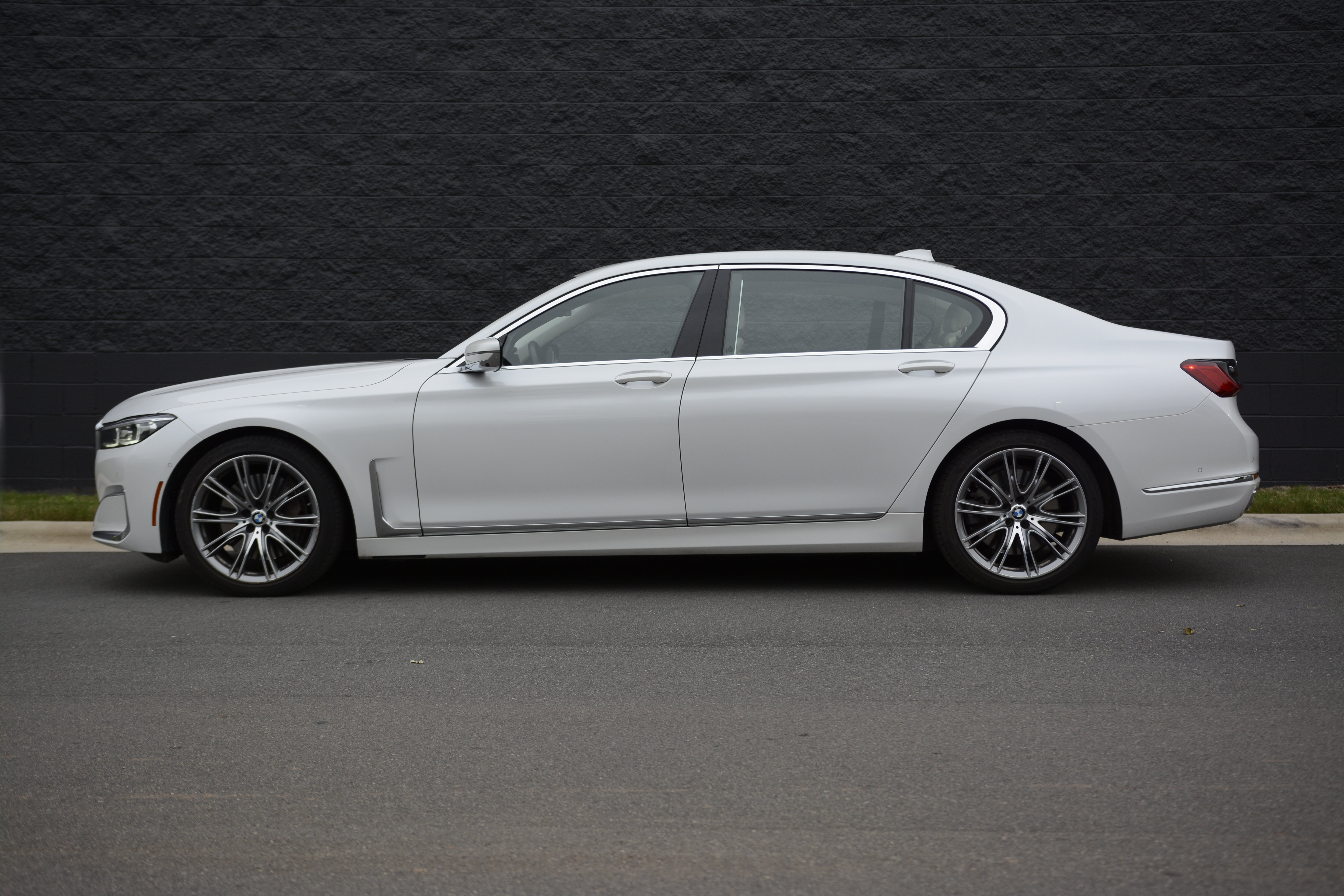 Used 2022 BMW 750i xDrive Sedan