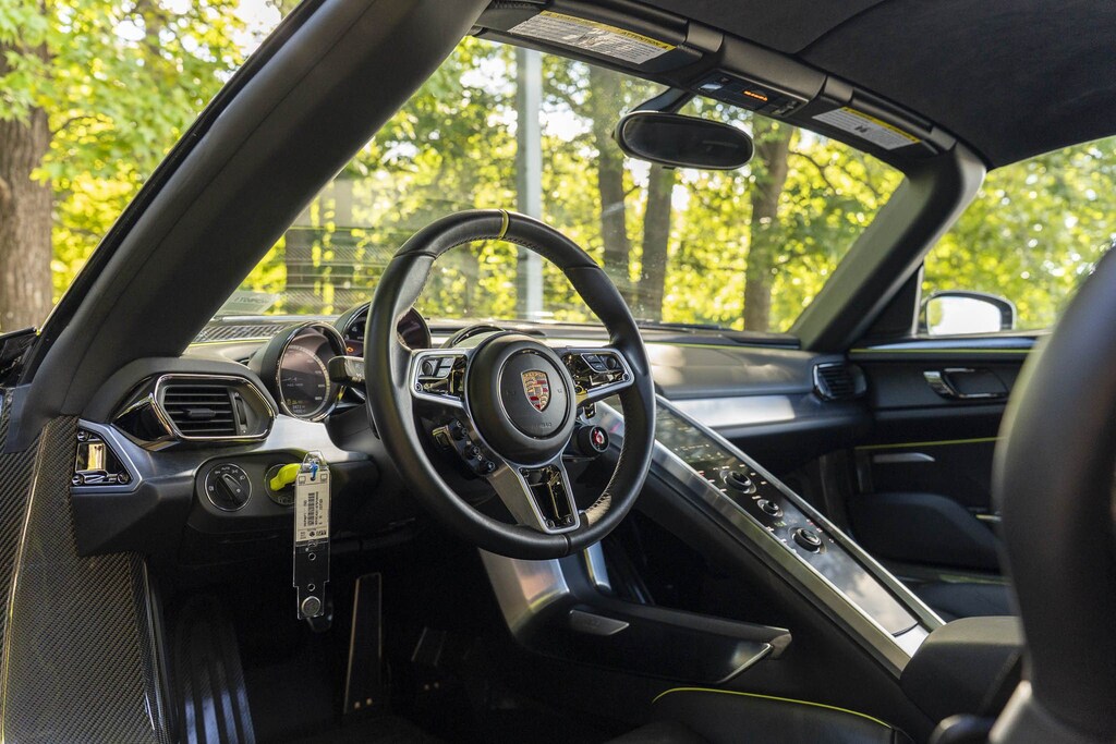 Used 2015 Porsche 918 Spyder Convertible