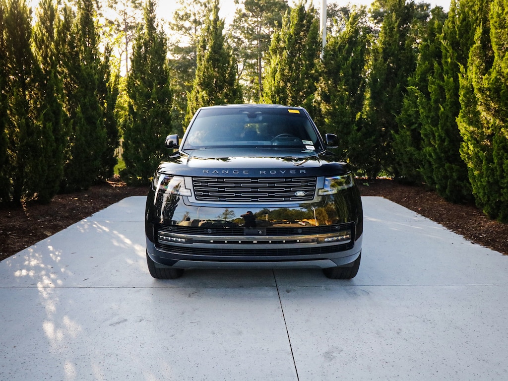Used 2026 Land Rover Range Rover SE SUV
