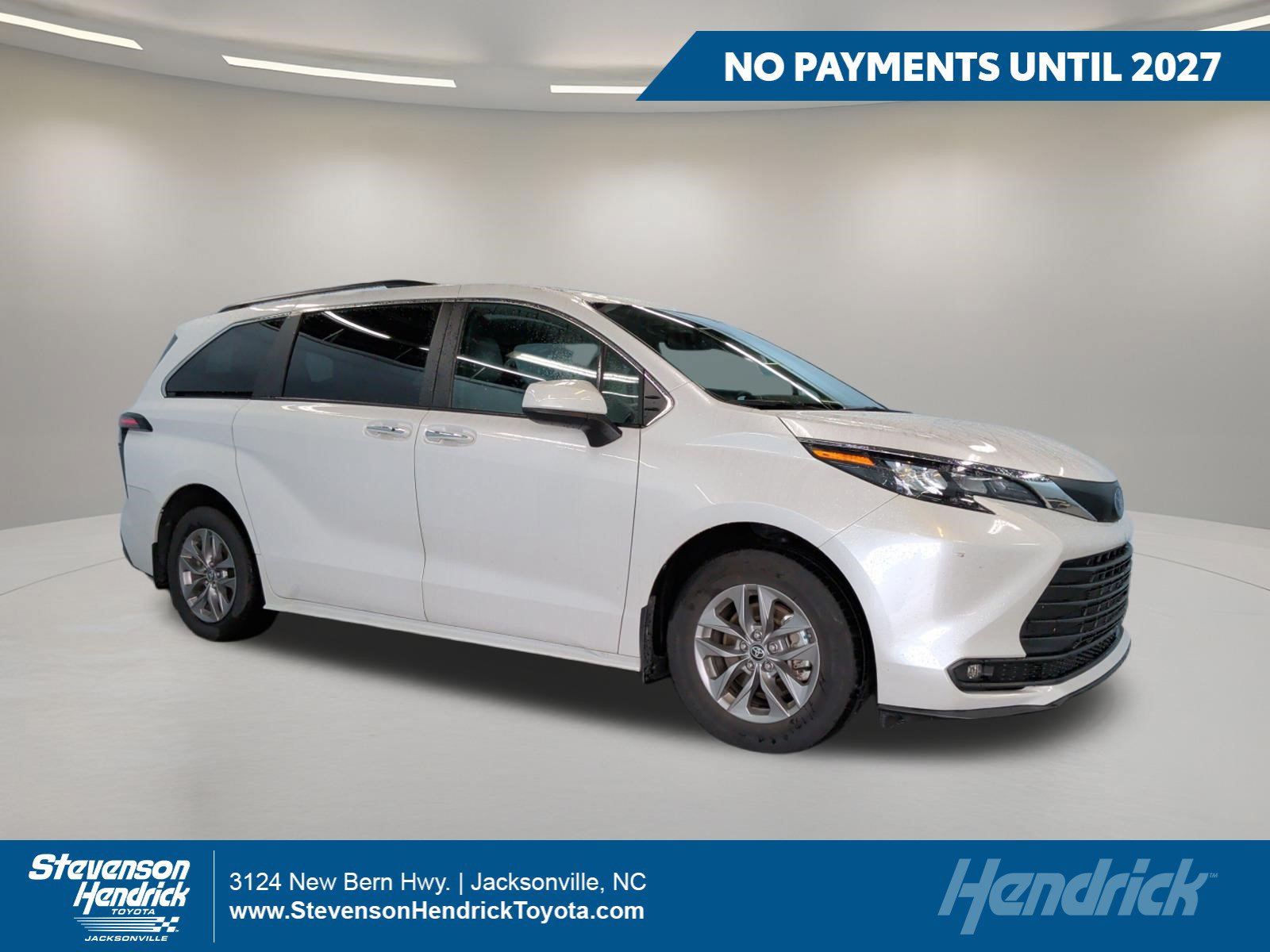 Certified 2025 Toyota Sienna XLE 8 Passenger Van Passenger Van