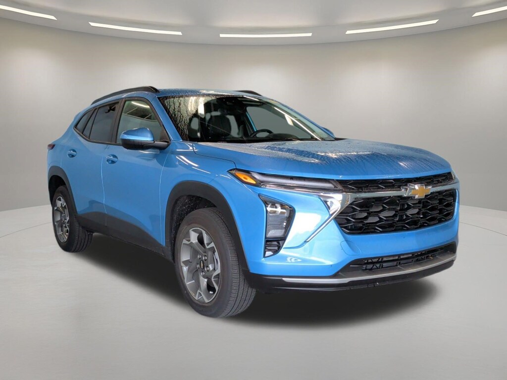 Used 2025 Chevrolet Trax LT SUV
