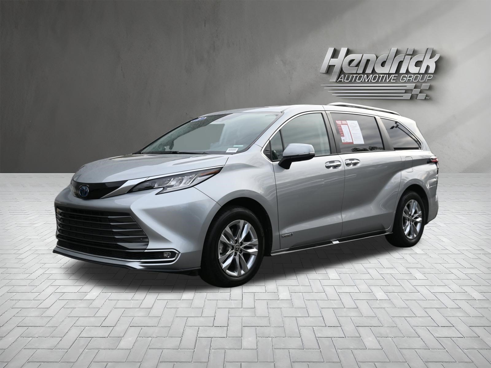 Used 2021 Toyota Sienna Limited Minivan