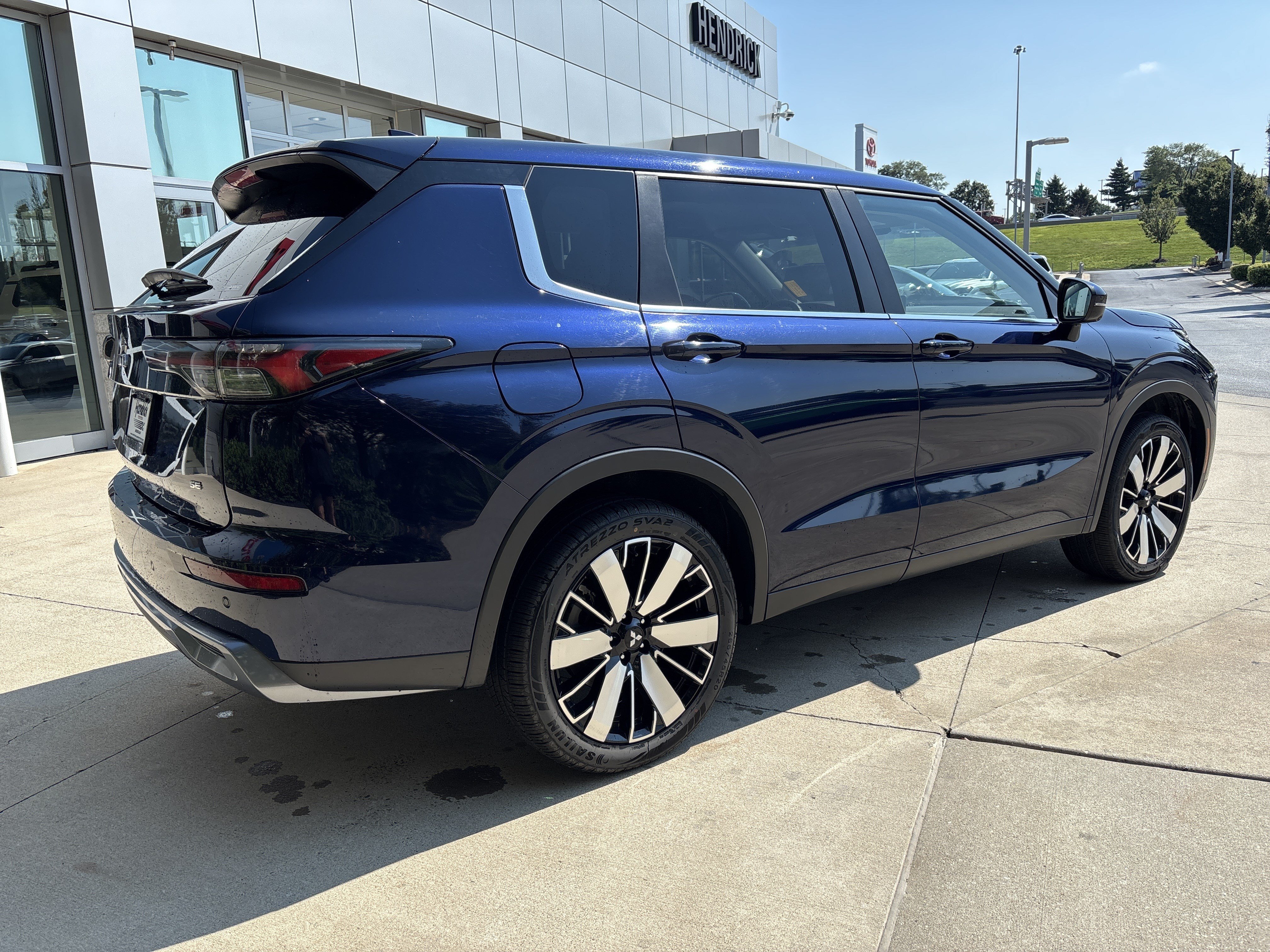 Used 2025 Mitsubishi Outlander SE SUV