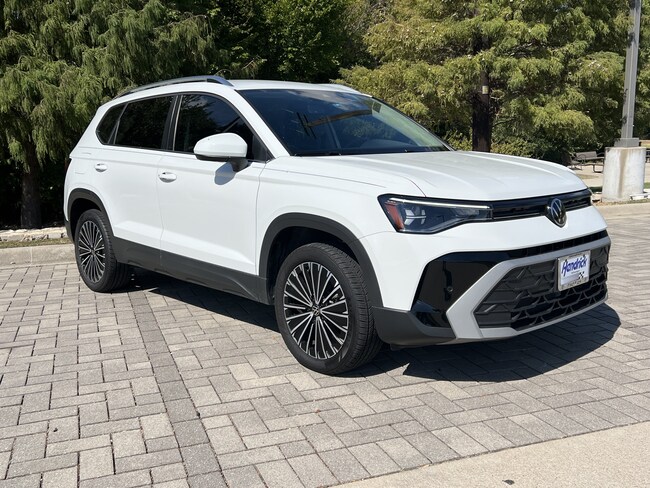 2025 Volkswagen Taos SE SUV