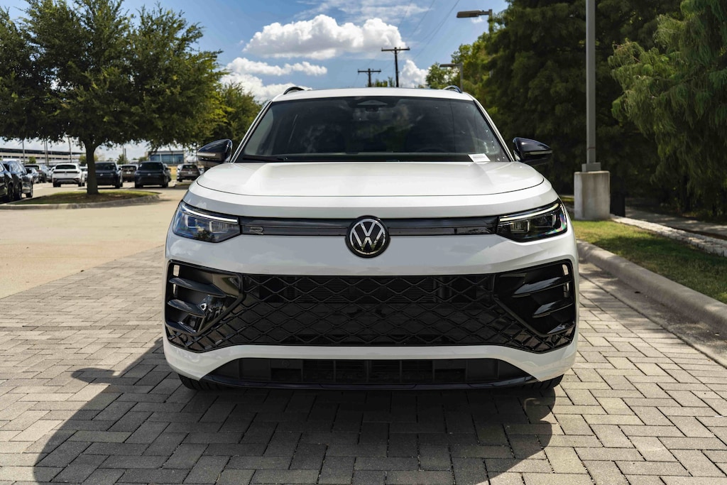 New 2026 Volkswagen Tiguan SE R-Line Black SUV