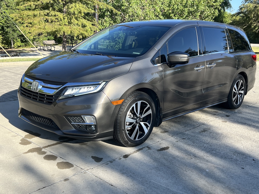 Used 2018 Honda Odyssey Elite Minivan
