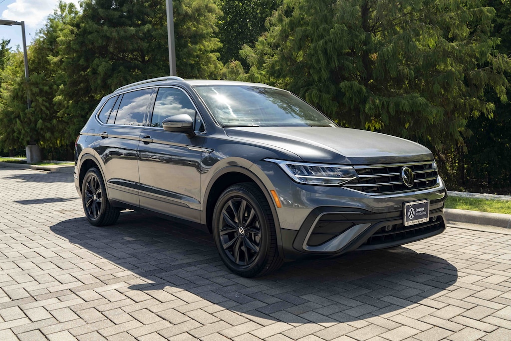 Used 2024 Volkswagen Tiguan SE SUV